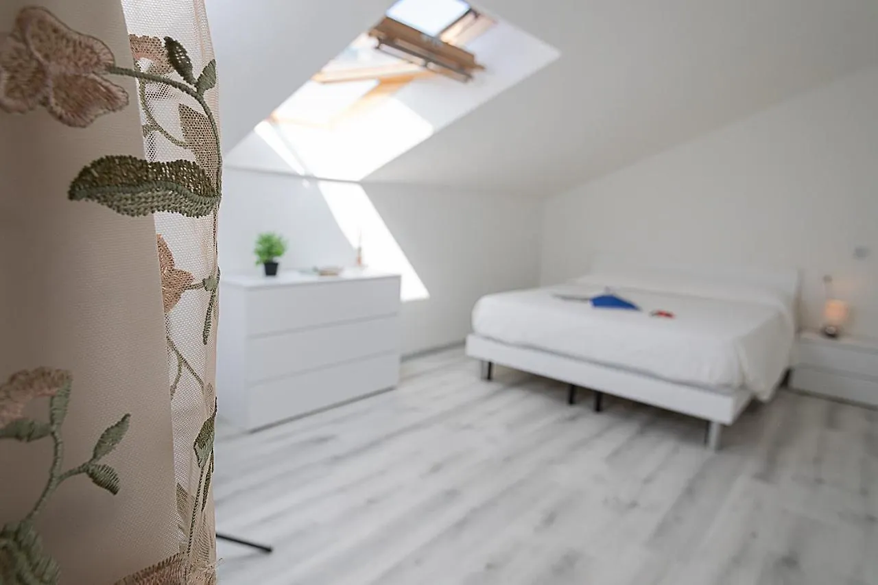 Casa Viola - Regarda Travel Apartment Lazise Italy